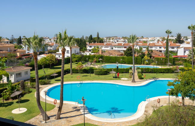 2 bedroom Apartment in Marbella with swimming pool - Photo 23