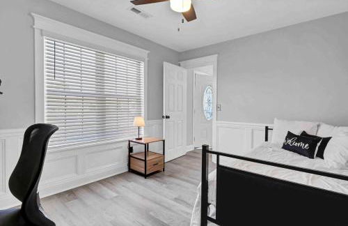 Relaxing 3 Bedroom Home Close to Beach & Airport! - Foto 20