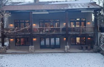 Sundance Spacious Vaulted Ceiling cabin, Hot tub, huge lawn - Foto 35