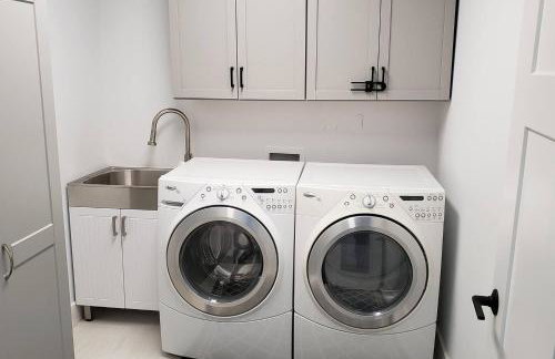 RiverEdge Haven Hot Tub, 5 Beds, Kayaks Near ND - Foto 50