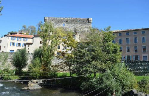 Riverside 4 bed house full of character and charm - Foto 6