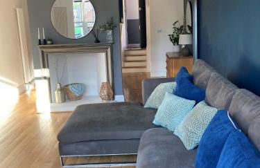 The Clock Tower Apartment - Spacious, Modern, 2 Bedroom Apartment , Southsea with Free parking - sleeps 4 - Photo 11