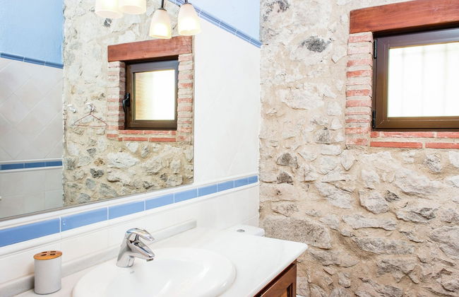 Large Farmhouse with Private Pool & Large Garden near Beach - Foto 19