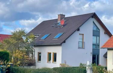 Ruhige Erdgeschosswohnung mit Parkplatz in Erfurt Südost - Photo 1