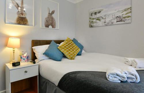 Rare Free Parking in Heart of the City - Highly Rated Townhouse & Garden - Peaceful Area Less Than 5min Walk to Beach, Shops, Bars, Arena, Marina, Parks - Foto 46
