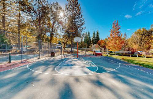 1BR Dog-Friendly Lakefront Cabin with Canoes - Foto 20