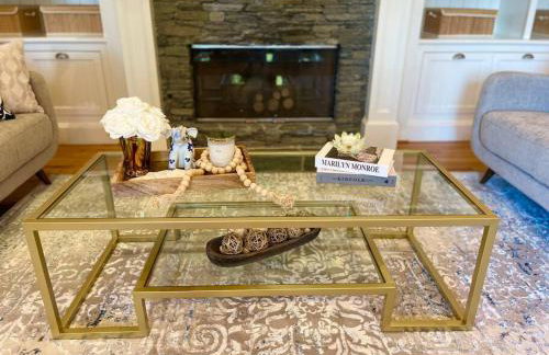 New Charming Spacious Disneyland Pool Home - Photo 57