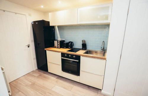 Snug 1 Bed Apartment in Derbyshire with Free Parking - Foto 4