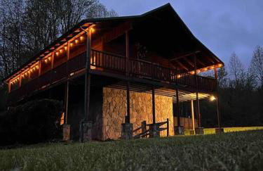 Spectacular MTNS Views with PRIVATE HOT TUB with Pool Table and Private Pond - Foto 42