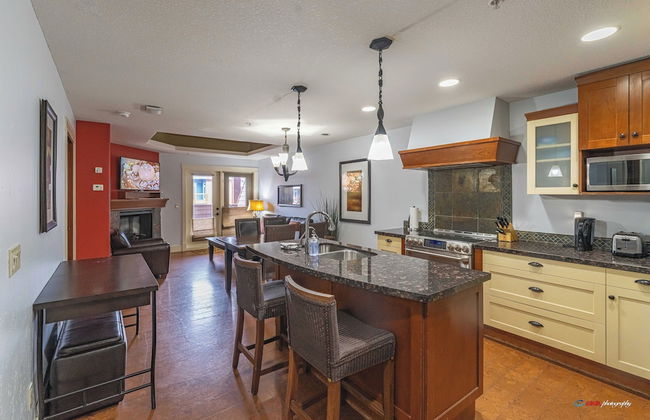 Mountain Retreat - Pool - Hot Tub - Spa - Photo 6