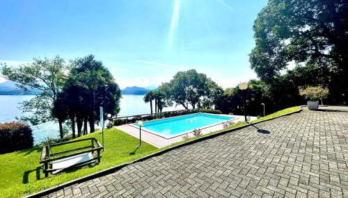 Elegant & Comfortable Modern Home with swimming pool - Foto 3, Garden view