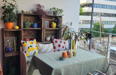 Gerland T2 standing - balcon - parking privé souterrain - Foto 4