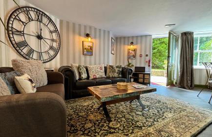 Ashleigh Buxton - Foto 29