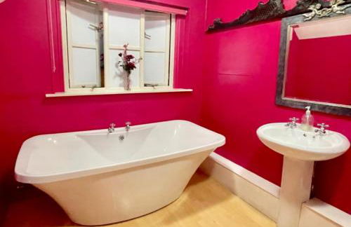 The Timber Barn South Downs West Sussex Sleeps 18 - Foto 14