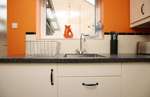 2 bed bungalow - Driveway Parking - Foto 26