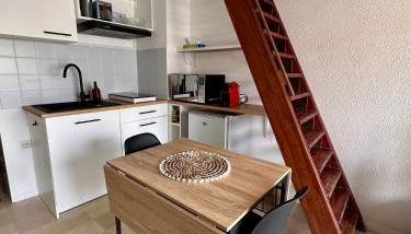 Évasion Sétoise - Appartement avec balcon vue marina, climatisé, parking - Situé à 200m de la plage - Foto 3