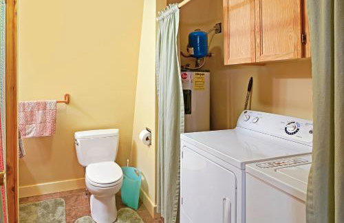 Secluded Greenwater Cabin w Loft Near Rainier - Foto 20