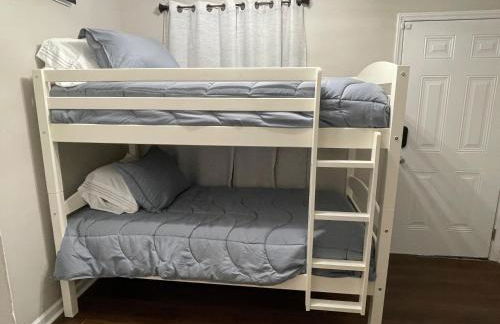 Clayton's 1910 Restored Mill House-near Burlington - Foto 20