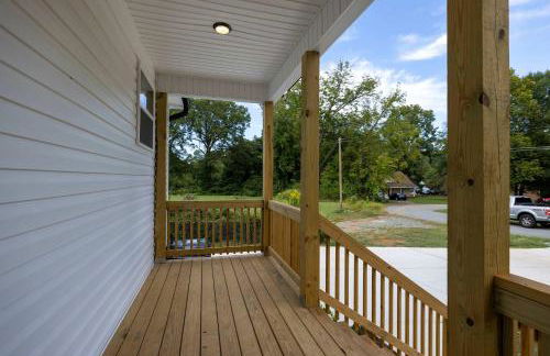 5 Min to Downtown - 12 to Elon - Deck - Wi-Fi - Foto 64