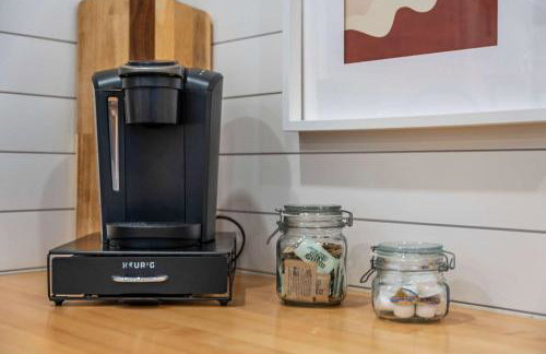 Stunning 2-Story Container Home with Rooftop Terrace - Foto 9