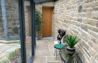 Garden annexe in Hathersage centre with parking - Foto 6