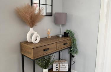 3-Bed Detached House Private Drive for Two Cars - Foto 16