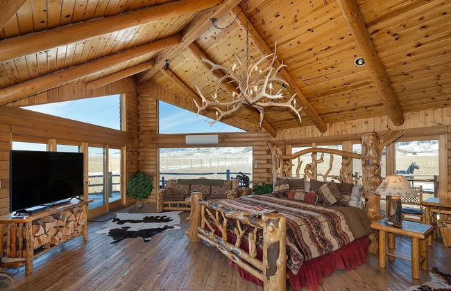 NEW! Elk Refuge Safari Chalet with Teton Views! - Foto 5