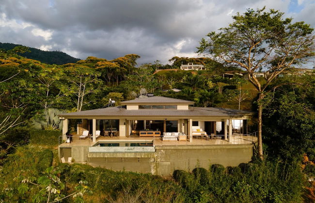 Luxe 4 Bdrm Villa w Epic Oceanview Infinity Pool - Foto 11