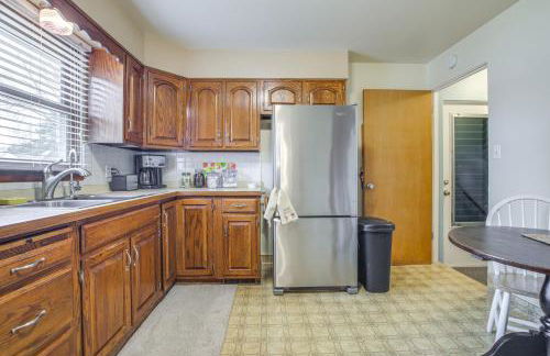 half Mi to Boat Launch Family Getaway in Menasha! - Foto 13