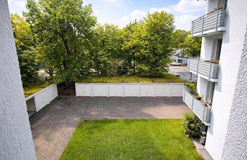 Quiet & Modern Studio near Tram & River Lech - Foto 15