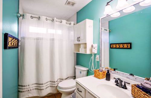 Tropical Escape Pool Jacuzzi Bar in Alvin TX - Photo 15