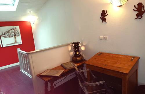 TERRE d'HISTOIRE - Baignade - Canoë - Piste cyclable à 100 m - Foto 13