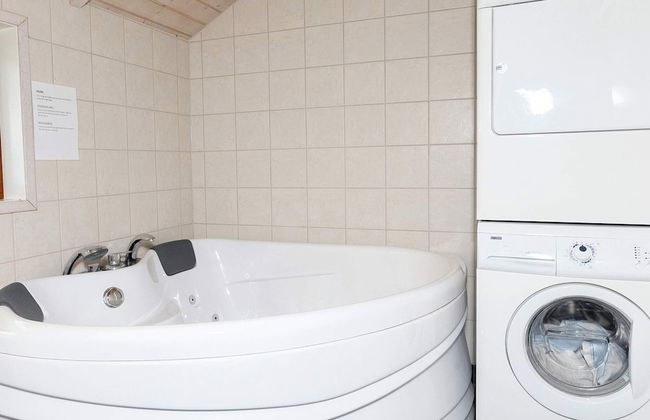 Peaceful Cottage in Ã˜ster Assels with Hot Tub - Photo 10