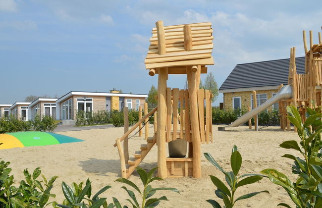 Charming Retreat for Your Escape - Photo 24