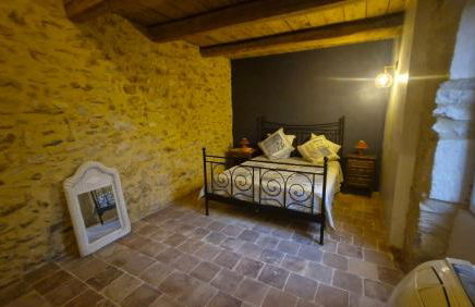 Beautiful Farmhouse with large swimming pool within walking distance of a charming, lively village - Foto 15