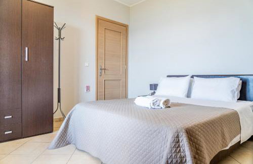 Koroni Family house with the best view - Photo 10