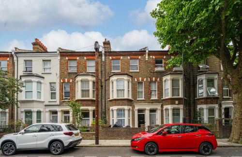 Modern Split Level 2BR Spacious Apt Maida Vale - Photo 32