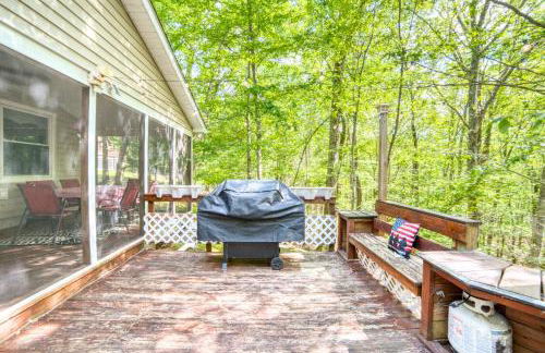 1mi to Lake Wallenpaupack | Firepit | Pet Friendly - Foto 12