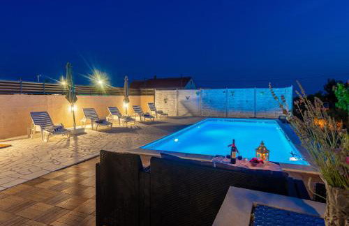 Beautiful Holiday Home in Lisicic - Foto 4