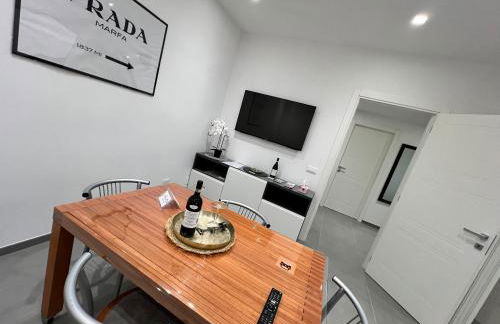 Rosa Bianca apartment - Free Parking in the historic center of Alba - Langhe - Foto 3