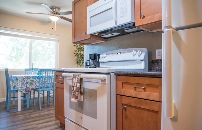 Longer Stay for Travelers Blocks from Hospital and Downtown Security Gates - Foto 21