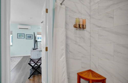 1B 2Ba Seaside Getaway Pool Oceanside - Foto 15