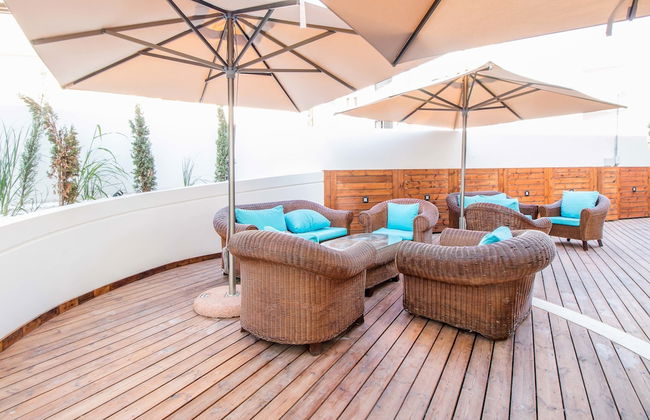 Sunny Days Hotel Apt - Photo 11