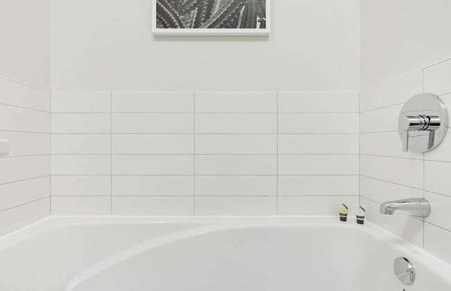 Discover Little Italy From a Bright Apartment - Foto 25