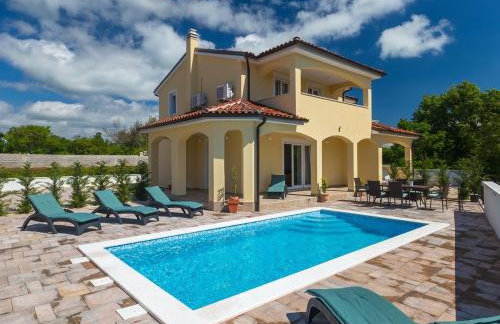 Villa Florami - Photo 1