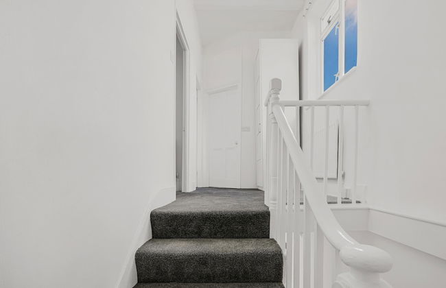 Heathrow Living Stanwell Serviced House - Foto 26