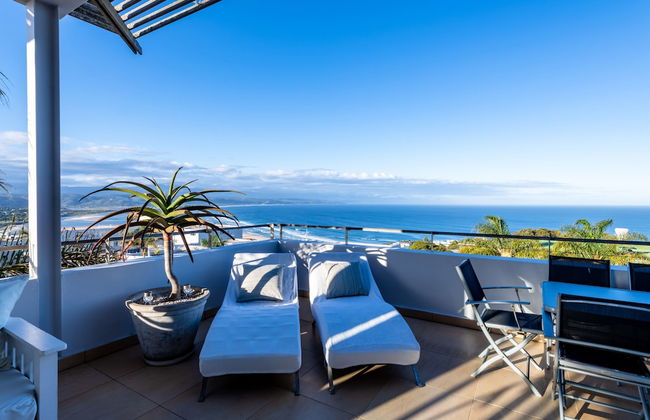 PENTHOUSE 230m2 ON THE SEA - Photo 1