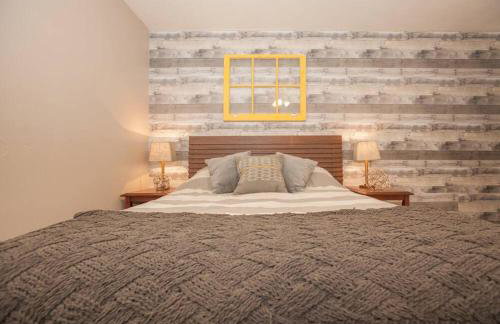 Hip & Cozy to Explore the City or Catch a Game - Foto 4