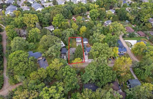 Serene Suburban Oasis 2 Saunas, Office, Parking - Foto 25