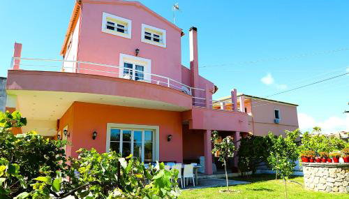 Private Villa AKOBARA, 2km from city center - Photo 2, Garden view